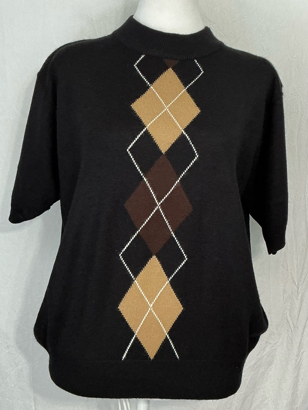 Sag Harbor Black Short-Sleeve Crewneck Sweater with Brown & Tan Argyle